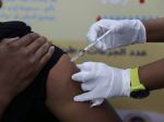 EMA: Vedľajším účinkom vakcíny AstraZeneca môže byť vážna alergická reakcia