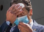 Guvernér Cuomo odmieta odstúpiť, kritikov žiada vyčkať na nové dôkazy o nevine