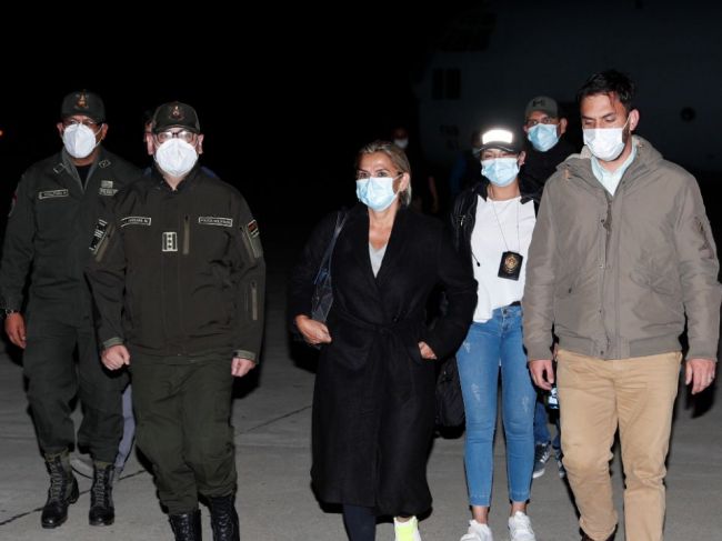 Exprezidentku Bolívie Jeanine Áňezovú zadržala polícia