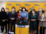 Za ľudí žiada odchod Matoviča a Sulíka z vlády