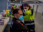 Očkovanie vakcínou od AstraZenecy pozastavuje aj Španielsko