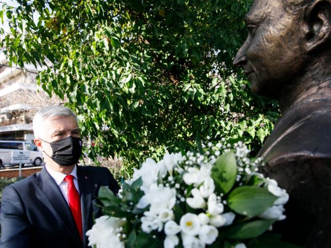 Ivan Korčok si v tureckej Ankare ucitil pamiatku Alexandra Dubčeka