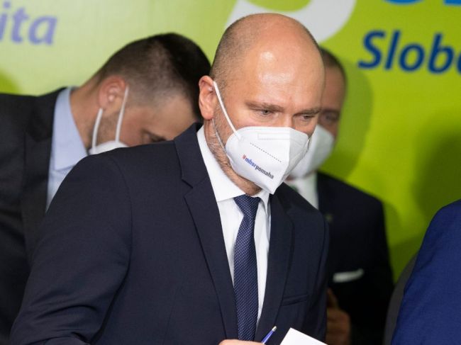 Sulík sa v utorok chystá k prezidentke, oslovil aj Kolíkovú
