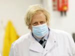Boris Johnson obhajoval bezpečnosť vakcíny od firmy AstraZeneca