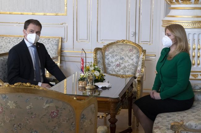 Bujňák: Vládna kríza zosilňuje mandát prezidentke SR