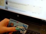 Polícia varuje pred podvodníkmi: Cez inzertný portál sa dostali až k platobnej karte