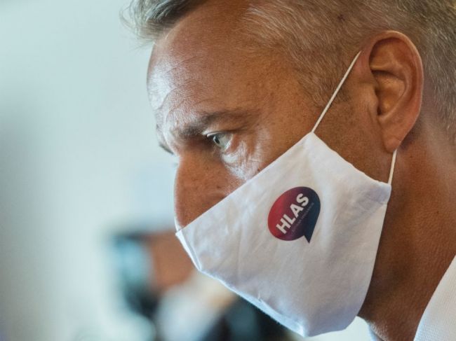 Raši: Neobjednanie troch miliónov vakcín od Pfizer/BioNTech je zlyhaním MZ SR