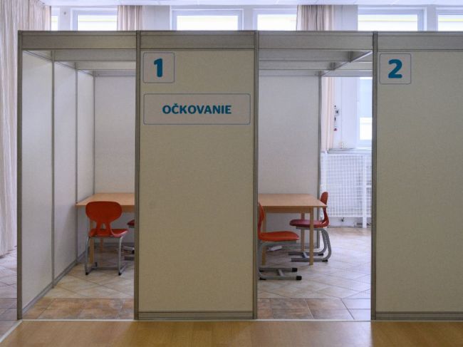 AOPP: Chronickí pacienti by mali byť zaočkovaní skôr