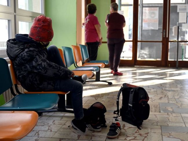 Ministerstvo školstva zmenilo termíny, takto bude prebiehať výučba v ZŠ a MŠ