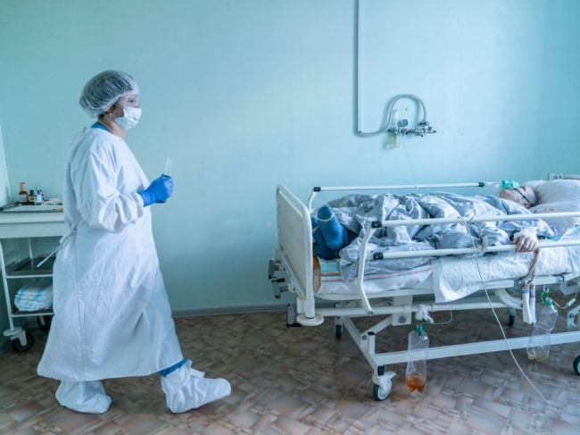 Ukrajina zaznamenala rekord v počte úmrtí na koronavírus