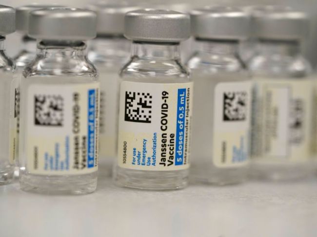 Vakcína Johnson & Johnson v apríli nedorazí, oznámil Babiš