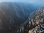 Nad Slovenským krasom prelietava vrtuľník bez povolenia, SIŽP prípad prešetruje