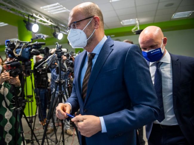 SaS nebude pokračovať v koaličných rokovaniach, kým premiér nepodá demisiu