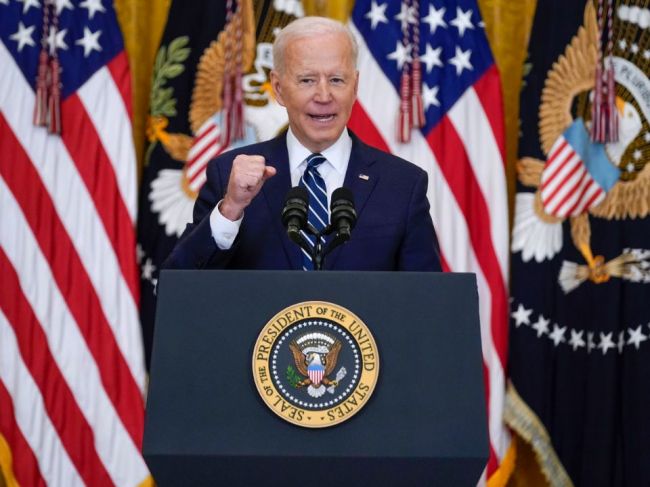 Biden prisľúbil pokrok v otázkach ochrany klímy, zbraní či imigrácie