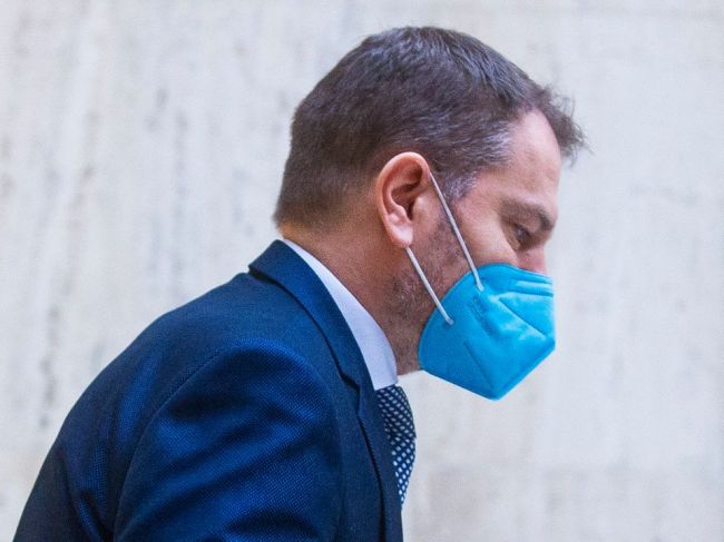 Poslanci OĽANO hrozia odchodom z klubu, ak Matovič odstúpi