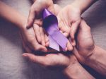 Svetový deň epilepsie pripomína fialová farba