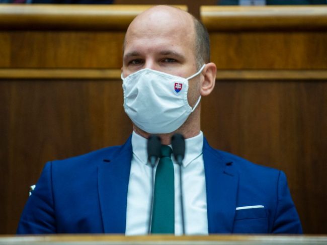 Grendel otvoril schôdzu NRSR, poslanci po týždni pokračujú v rokovaní