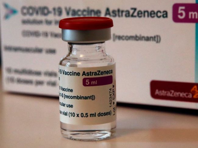 EMA zatiaľ nezistila žiadne špecifické riziká pri vackíne AstraZenecy - ani vek