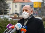 Riaditeľ Fakultnej nemocnice Nitra má siahať lekárom na platy