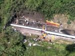 VIDEO: Pri vlakovej nehode zomrelo podľa hasičov najmenej 41 ľudí