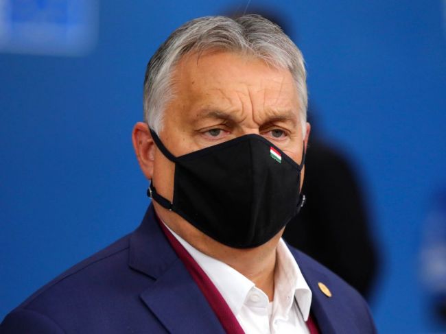 Orbán: Po Veľkej noci začneme otvárať reštaurácie, obchody a kaderníctva