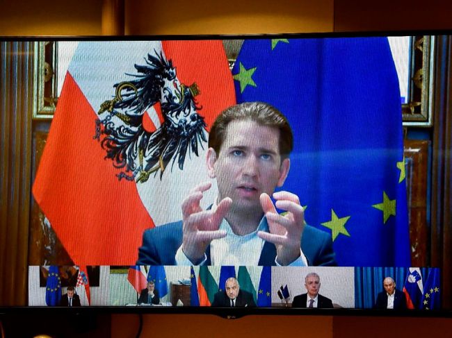 Rakúsko dodá Česku 30.000 dávok vakcíny proti covidu