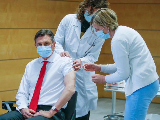 Slovinsko sľúbilo, že Česku dodá 10.000 dávok vakcín proti COVID-19