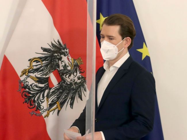 Rakúsko chce od mája uvoľniť opatrenia v gastre, športe, kultúre i turizme