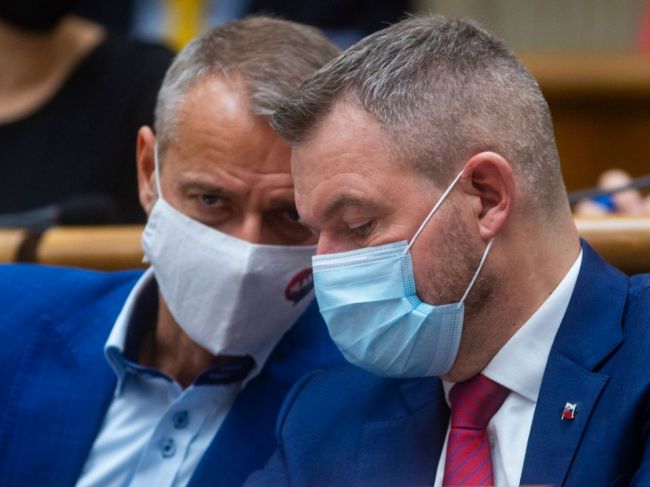 Zverejnili majetkové priznania verejných funkcionárov za rok 2019