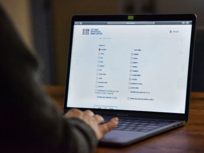 Polícia upozorňuje ľudí na falošných sčítacích asistentov