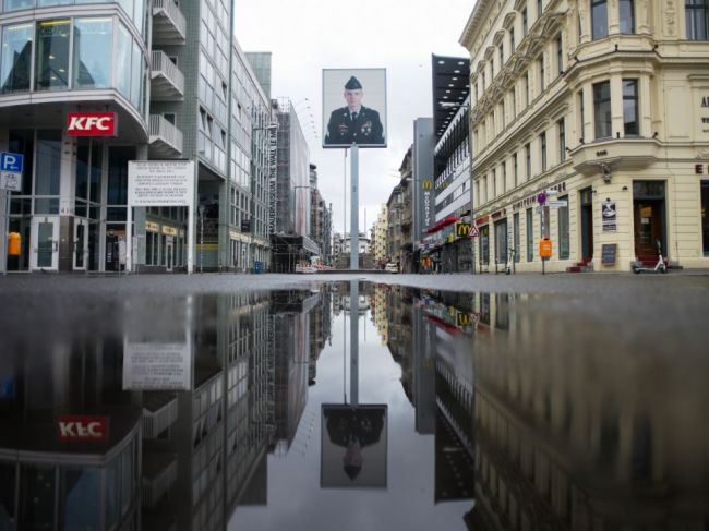 Sársko ako prvá spolková krajina uvoľňuje protiepidmické opatrenia