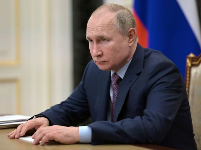 Zelenskyj požiadal Putina o rozhovor; Kremeľ zatiaľ neodpovedal