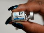 Americké úrady odporučili pozastavenie používania vakcíny od Johnson & Johnson