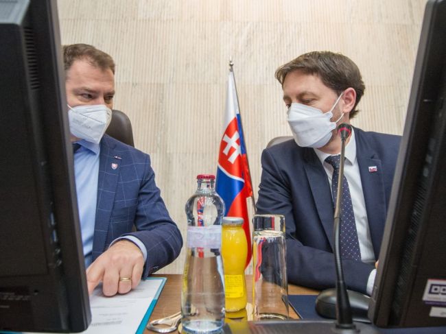 Kollár: Ťažko sa hľadá odpoveď, či je Heger autonómny, vo vláde je nad Matovičom