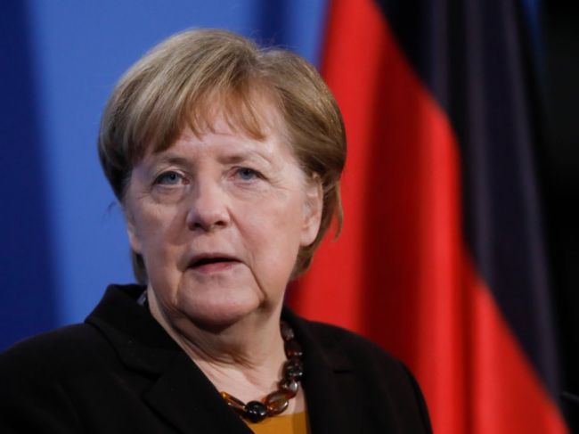 Merkelová na pôde Rady Európy obhajovala výstavbu Severného prúdu 2