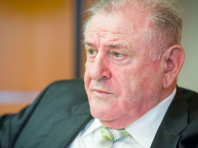 Vyšetrovateľ zastavil stíhanie Mečiara v kauze udelenia amnestií