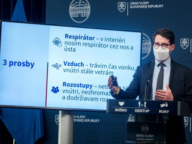 Situácia na Slovensku sa zlepšuje, reprodukčné číslo je stále zvýšené