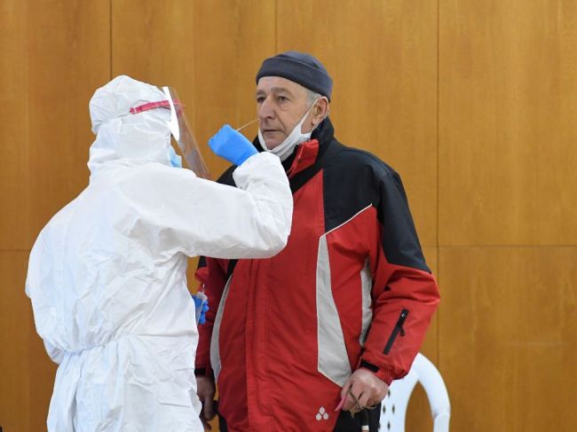 Ministerstvo zdravotníctva avizuje zmeny v testovacej a očkovacej stratégii