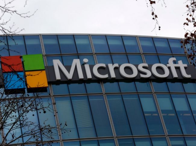Podvodníci skúšajú nový trik. Vydávajú sa za zamestnancov Microsoftu