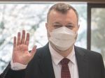 Vláda podľa Roberta Fica nedostatočne míňa na pomoc, Milan Krajniak nesúhlasí