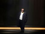 Po Kenzovi podľahol COVID-19 ďalší módny návrhár - Alber Elbaz