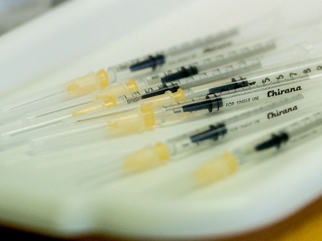 Zmena v očkovacej stratégii: Títo ľudia dostanú prednosť
