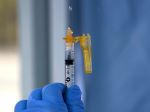 Sanofi pomôže Moderne s výrobou vakcín proti ochoreniu COVID-19
