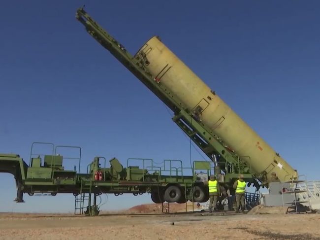 Video: Rusko predviedlo nový raketový systém, dokáže odvrátiť jadrové zbrane vo vzduchu