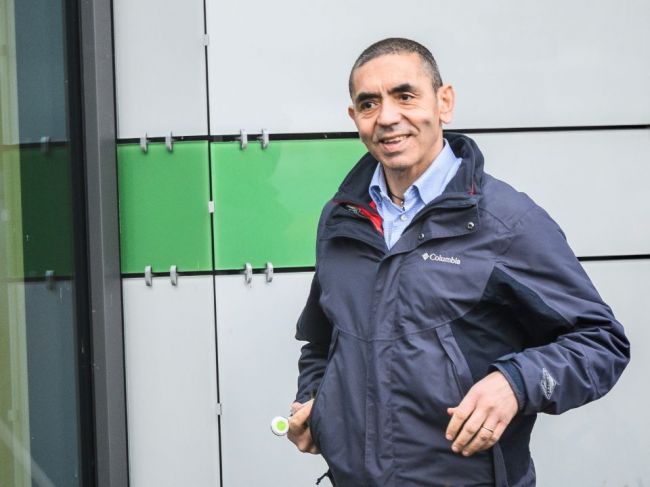 Šéf BioNTechu oznámil, kedy bude dostupná vakcína pre 12- až 15-ročných