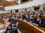 Poslanci pokračujú v diskusii k PVV, prihlásili sa ďalší ministri