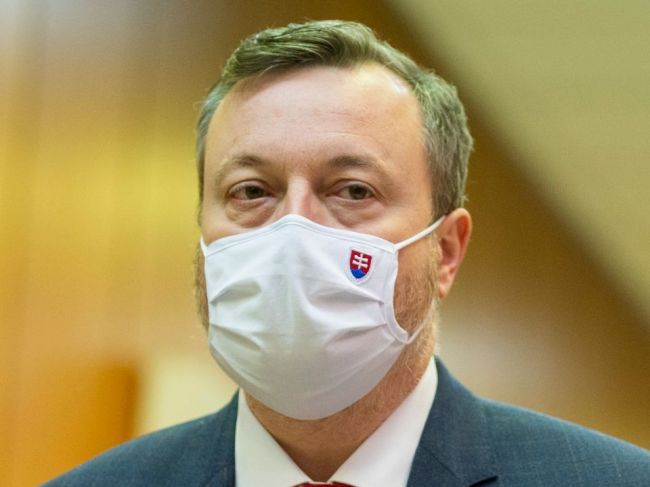 Krajniak: Na očkovanie klientov a zamestnancov proti COVID-19 čaká ešte 130 ZSS