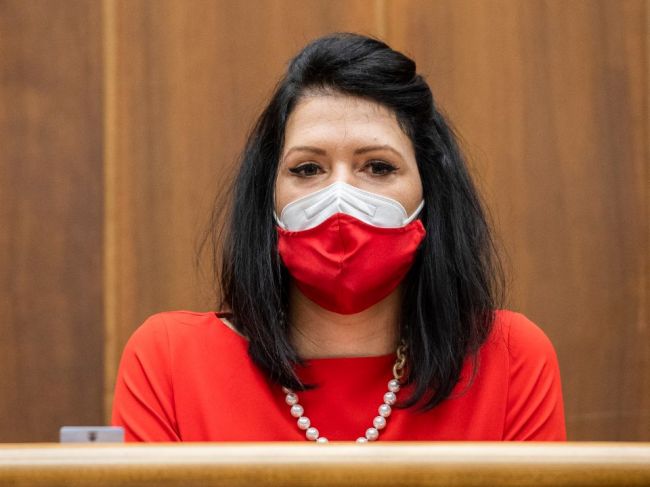 Taraba chcel odvolávať Bittó Cigánikovú, viacerí koaliční poslanci ho podporili