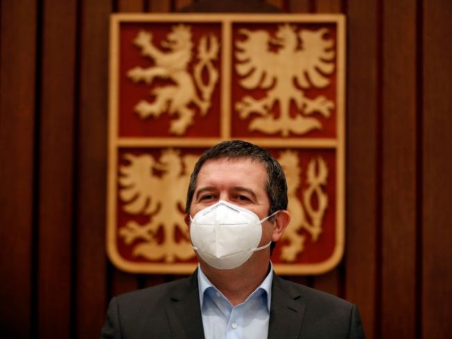 Poslanci rokovali o kauze Vrbětice za zatvorenými dverami