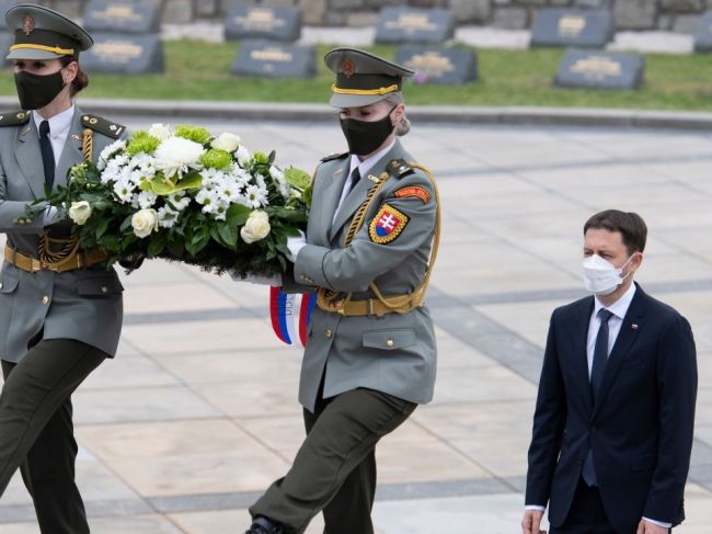 Premiér: Mier nie je samozrejmosťou, spolu so slobodou ho musíme chrániť